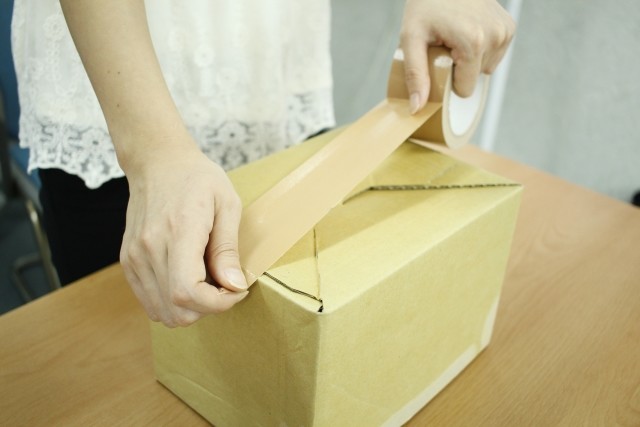 「偽物」とクレーム、転売目的の詐欺...... トラブル激増！　フリマの取引にご用心