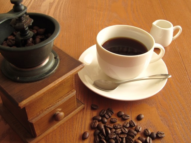 コーヒーショップ、売り上げ増　増収率トップはコメダ