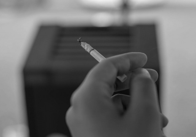 たばこ税の増税、10月スタート　喫煙者はやめられるのか？