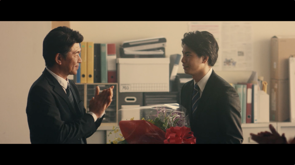 「上司と部下の感動物語のはずが......」職場の美談が一気に恐怖に！ パロディー動画が評判