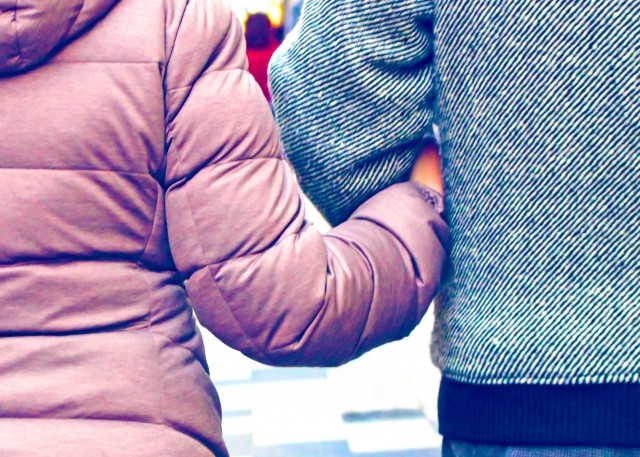 さあ冬物ジャケット、ブーツ購入！　おっと、通販サイトの悪質詐欺に気をつけて！