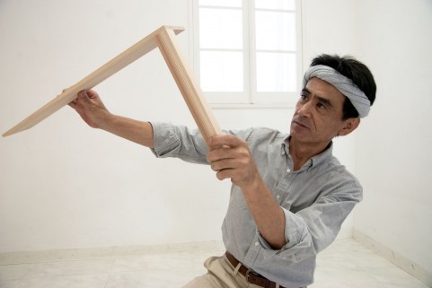 これは冒険、ロマン？ 究極の住まい！ 一軒家まるごとDIYにトライした男【気になる本の散歩道】