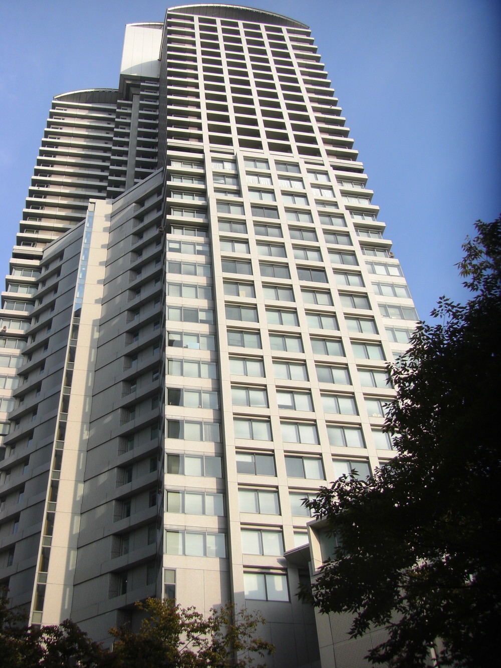 創業者が明かした　なぜリッツ・カールトンは「世界一」になれたか（気になるビジネス本）