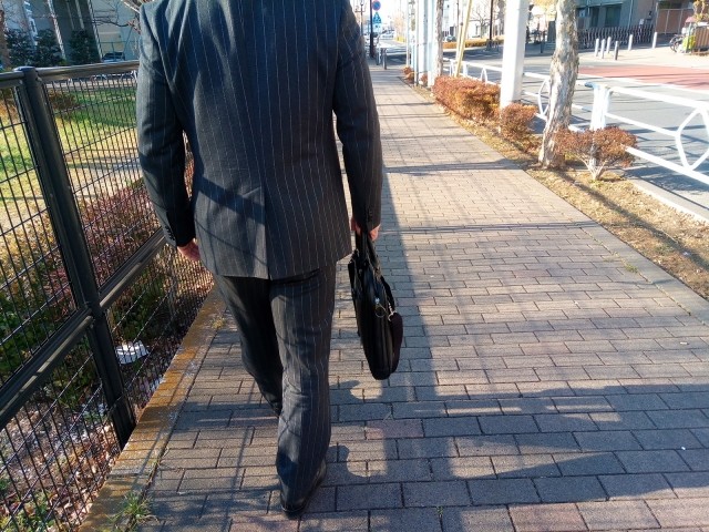 「足で稼ぐ営業」はもう古い？　違う！「来てほしい」と言わせる営業人になれ!！（高城幸司）