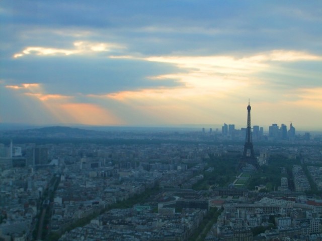 セクシー首相はバズり、「英米トランプ」は舌戦　G７サミットの舞台裏を楽しむ（井津川倫子）