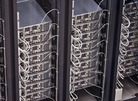 ひっぱりだこのデータサイエンティスト、じつはその力を最大限に生かすためには「文系人間」が必要だった！？