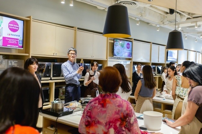 「液体塩こうじ」タイで大好評　使っておいしいを伝える「ハナマルキッチン」が海外デビュー