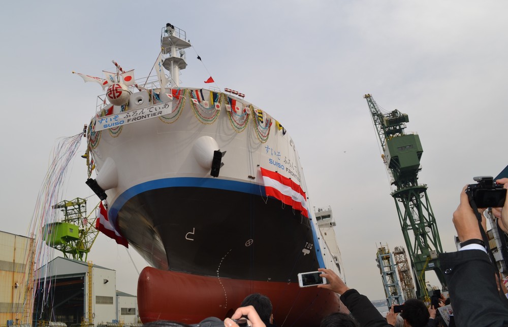 クリーンな次世代エネルギー「水素」の利用に弾み　世界初の海上大型運搬船がお目見え