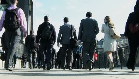 転職先の人間関係、9割に不安　「うまくやる」コツは「前職の常識は忘れること」！？　