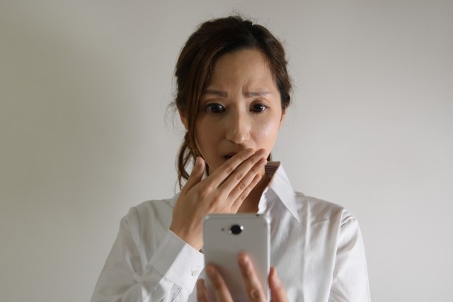 ストーカー、家庭内DV、リベンジポルノ...... 減らない性暴力 「ネットのせい」は本当か！？（鷲尾香一）