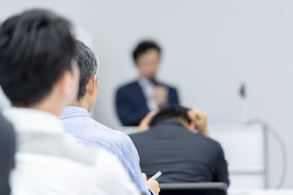 たとえ話を上手に使えば、会話の達人になれるかも！？　新社会人が「あがらずに話す」ための本