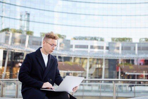 終身雇用、同意なき転勤、年功賃金...... 外国人留学生が抱く日本型雇用や就活への違和感