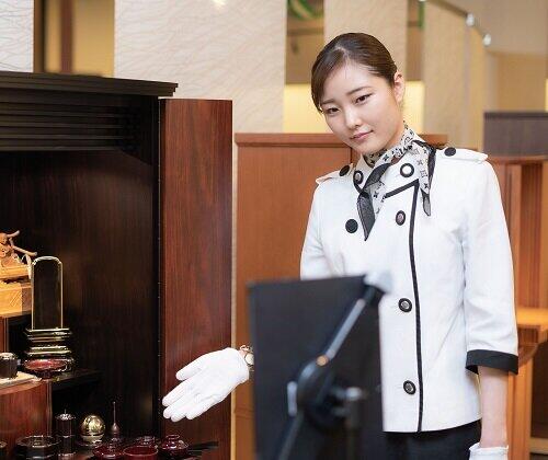 仏事コーディネーターの資格を持ったスタッフが案内