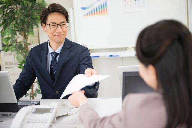 フランクな会話のほうが仕事を円滑に進めるかも……