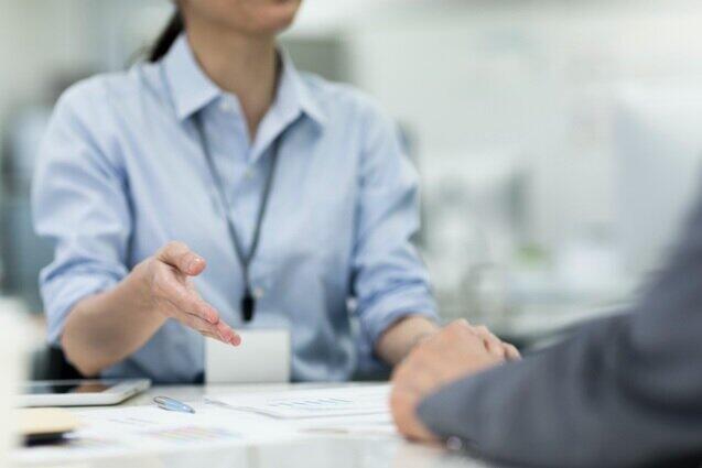 「手数料の高い商品を売りつけられた！」と嘆く前に！　銀行で14年勤めた元投信販売員が語った現実