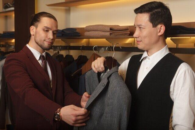 「洋服の青山」がシェアオフィスに参入　それだけじゃなかった紳士服業界の異業種とのコラボ【馬医金満のマネー通信】