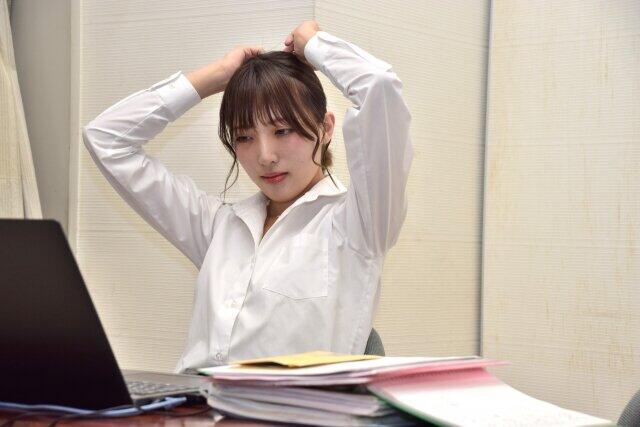 「霞が関はブラック企業か？」過労死ラインの若手官僚3割！ 河野太郎大臣の告発に怒りの声（2）