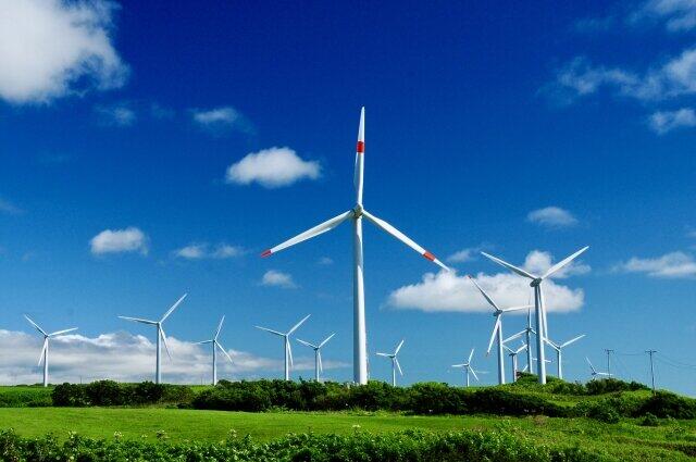 菅首相、大丈夫？ 2050年「温室効果ガス」排出量ゼロ　企業の43.4％が「目標達成は困難」