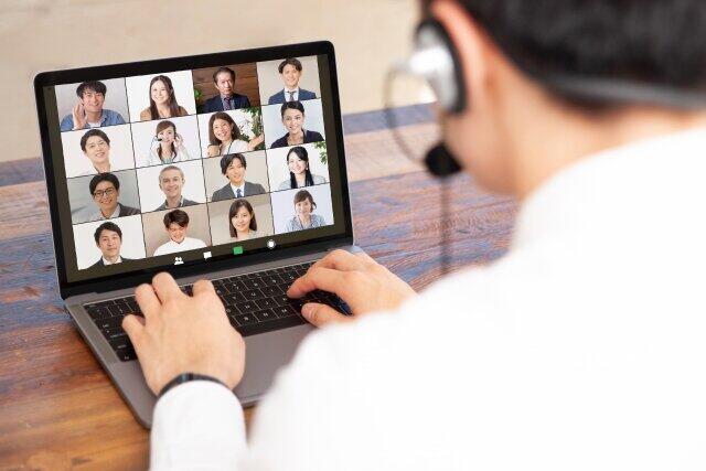 テレワークをできる人とできない人が（イメージ）