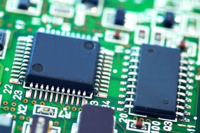 海外投資家が注目しているのはオンラインプラットフォームの企業ばかりじゃない！（写真は、半導体装置のイメージ）