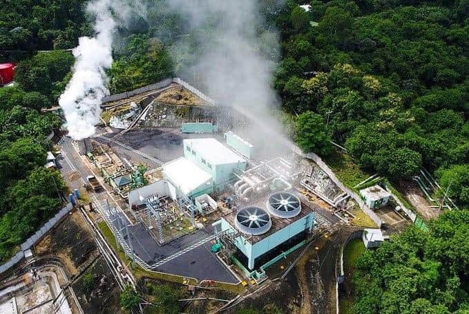 エルサルバドルでは、国営電力会社が火山の地熱発電でビットコインのマイニングを行う計画がある（写真は●●）