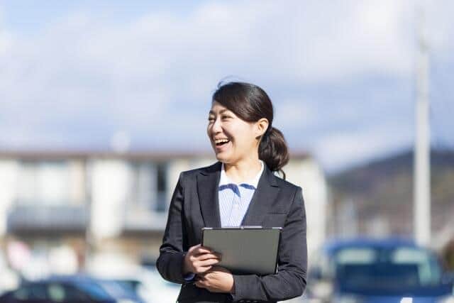 女性管理職、過去最高でもわずか8.9％  大企業は30％超も中小企業は足踏み