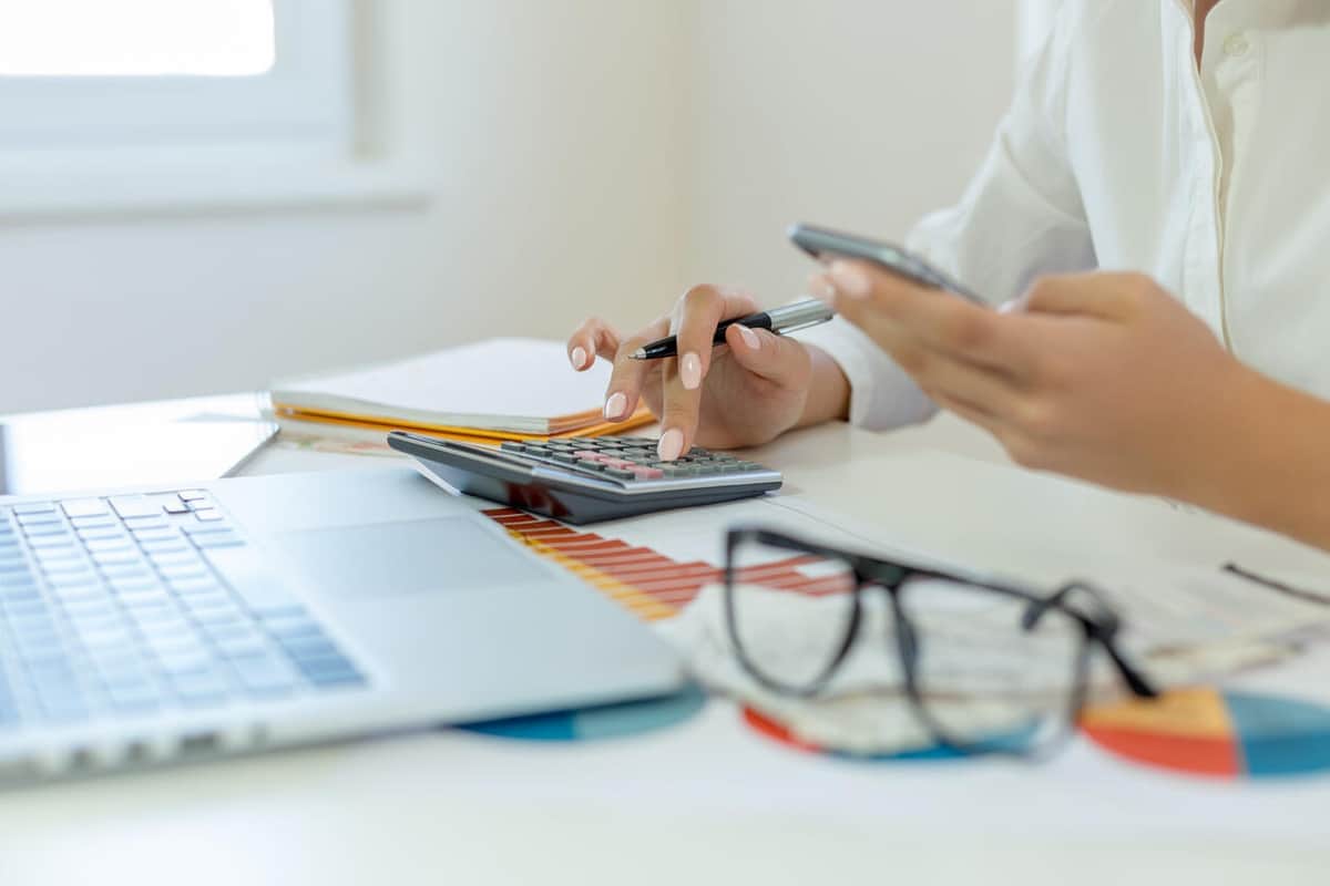 「家計埋蔵金」こんなに！  損害保険や通信費、サブスクの見直しで1世帯平均6万円超