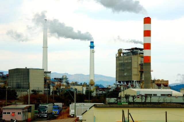 王子HD株、パルプ価格下落で投資家の「売り」呼ぶ　8月末の年初来安値からの反転難しく