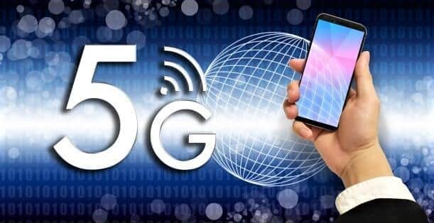 5Gの普及で携帯電話の電波はどうなる（写真はイメージ）