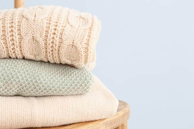 暗い色が多くなりがちな冬 でも大丈夫！ コレさえできれば簡単に明るい印象になれる方法（入澤有希子）