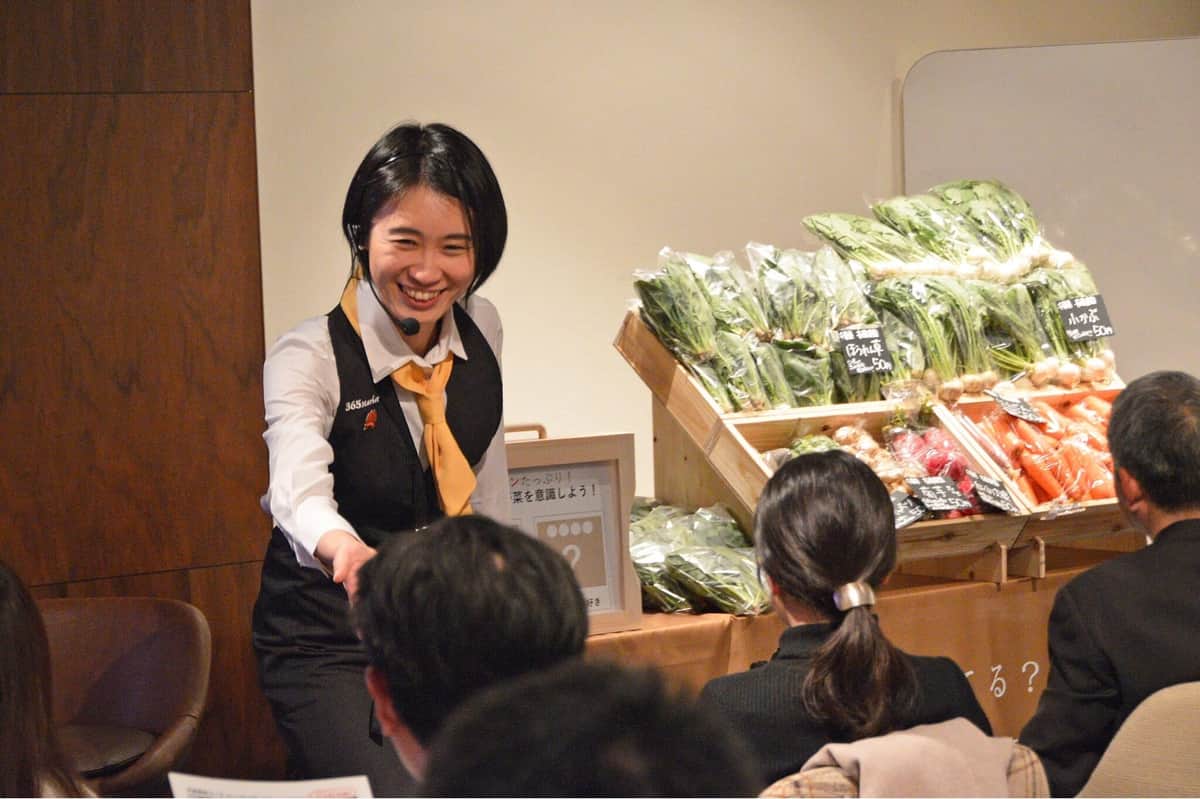 人気を集める社員参加型の食育セミナー。講師は藤田さん自身