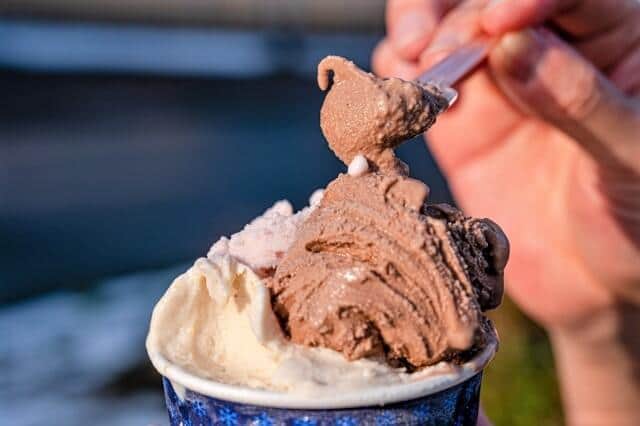 アイスクリームは原材料高騰と物流コスト増が響く（写真はイメージ）
