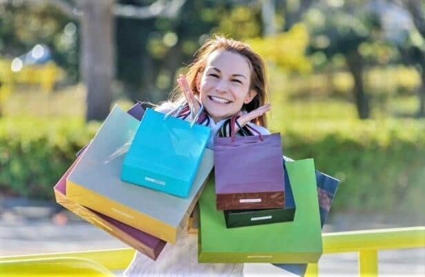 外国人観光客には大いに買い物をしてほしい（写真はイメージ）