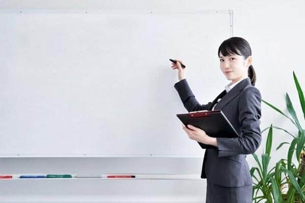 日本語教師のハードルは高いという（写真はイメージ）