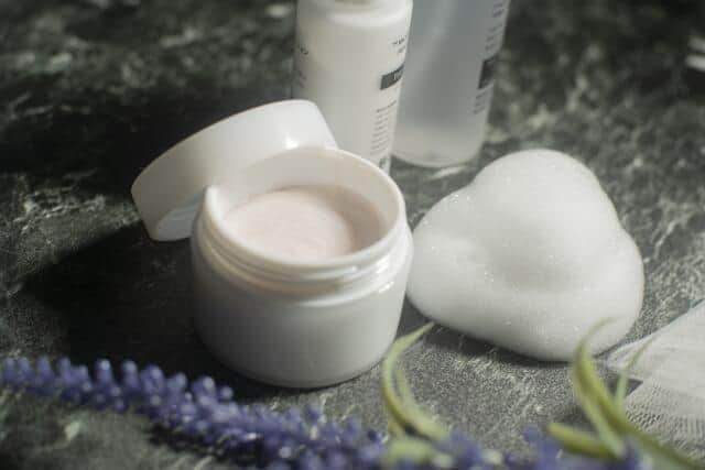 男性用化粧品、成長市場に...資生堂、コーセー＆異業種からも参入 百貨店専門売り場、30～40代客熱視線