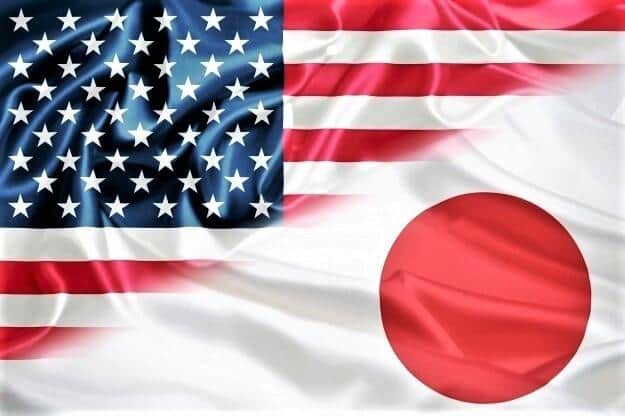 日本とアメリカ（両国の国旗）