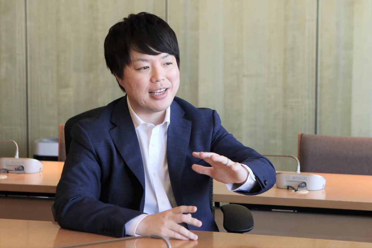 若い世代に「Tracersっていいよね」と選んでほしい<br />（写真は、日興アセットマネジメント 商品開発部バイスプレジデントの金澤拓也さん）