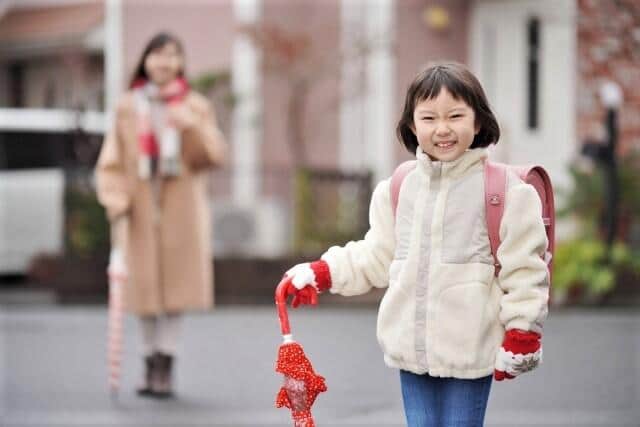 「年収400万円正社員やめて専業主婦に」女性の投稿が炎上！ 仕事に疲れ、小4娘に母親らしいことしたい「もったいない？」「やめてもいい？」...専門家に聞いた（2）