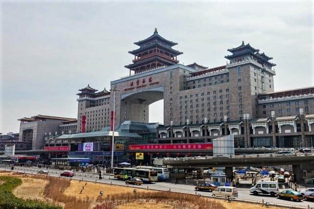 感染が広がる北京市の中心地・北京西駅