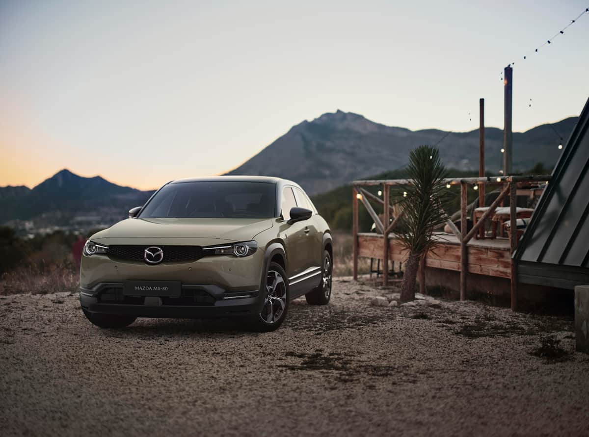 マツダ、ロータリーエンジンが11年ぶり復活...EV発電用として活用！「プラグインハイブリッドカー」欧州でお披露目