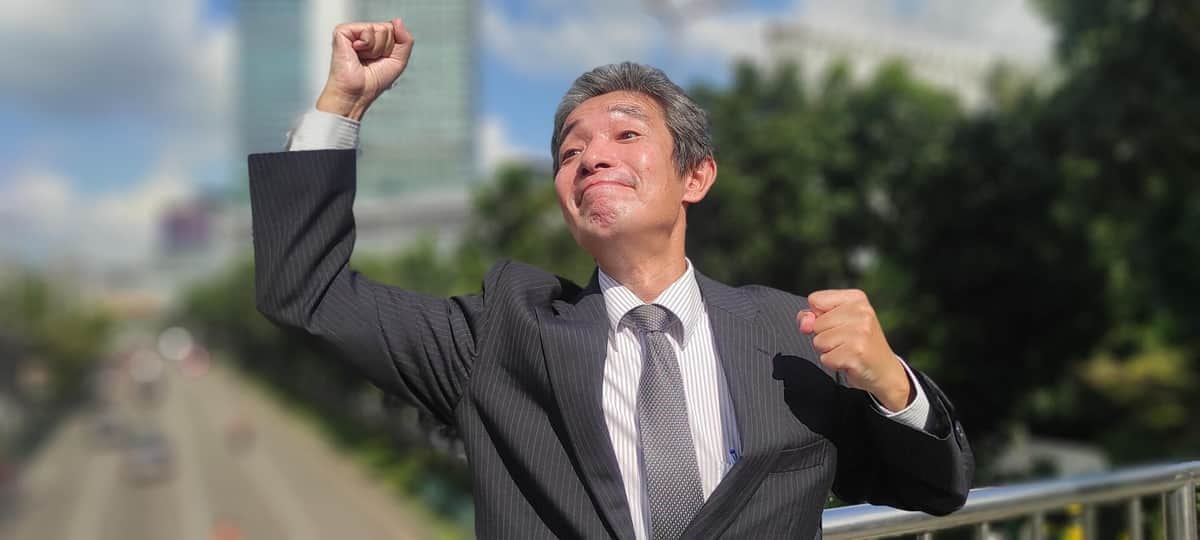 昭和のおっさんは明るく元気だった（写真はイメージ）