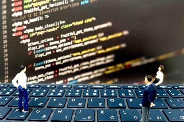 企業に求められるITエンジニアとは…？（写真はイメージです）