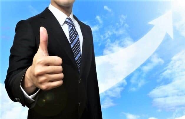 正社員の年収中央値350万円、平均値403万円！　53万人の大調査で判明、年収の深～い謎...女性29歳と50歳が「10万円」しか差がないのはなぜ？