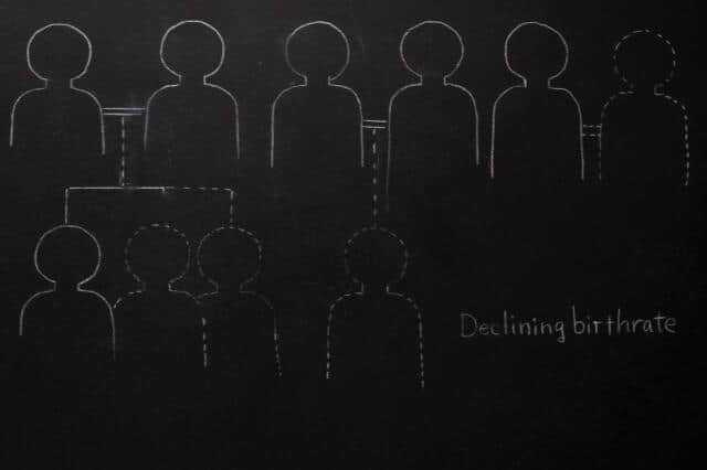 切迫感増す「人口減少」問題...50年後には31％減少、8000万人台推計の衝撃（鷲尾香一）