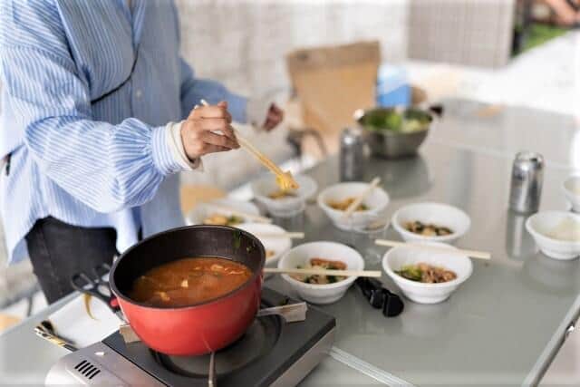 （図表３）食材配送サービスを利用する理由（MMD研究所の調査）