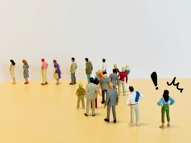 仕事で、プライベートで...どのくらい待てますか？　実は、イライラを感じるまでの時間が伸び、気長になっている？！