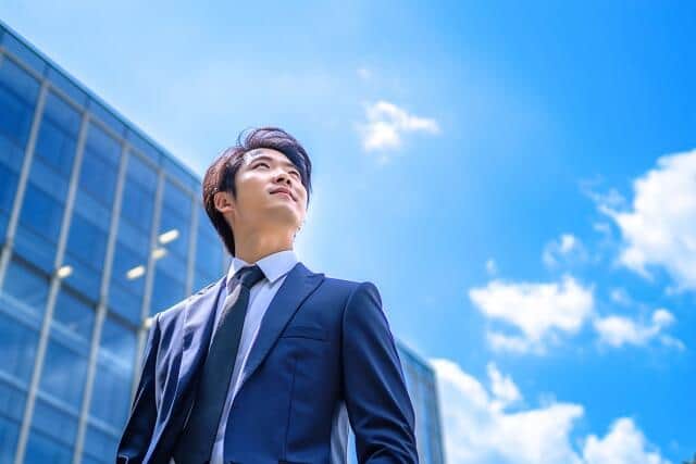 40～50代の中途入社者が評価する「育成環境が優れた企業ランキング」　3位に日本IBMデジタルサービス、2位に中外製薬、1位は？