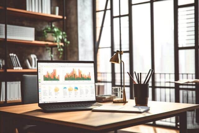 遠隔で参加する副業もあるという（写真はイメージです）