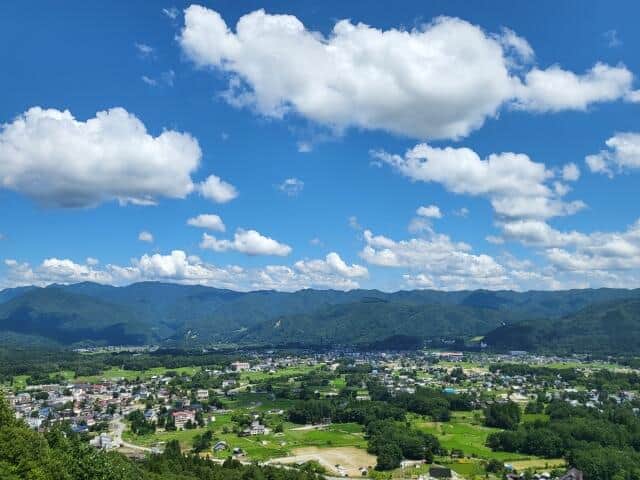 あの英BBCが推しコメント！ 長野県・白馬村が「2023年世界の観光したい村」選出　ニセコ、京都に続いて「Hakuba」に外国人観光客は殺到するのか？（井津川倫子）