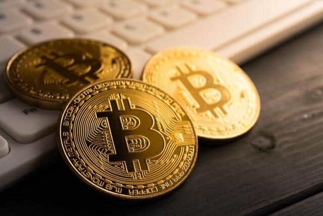 カレーを食べて、デジタルグッズを無料でゲット！　ちまたで話題の「フリミン」...目的は？メリットは？【仮想通貨通信vol.23】